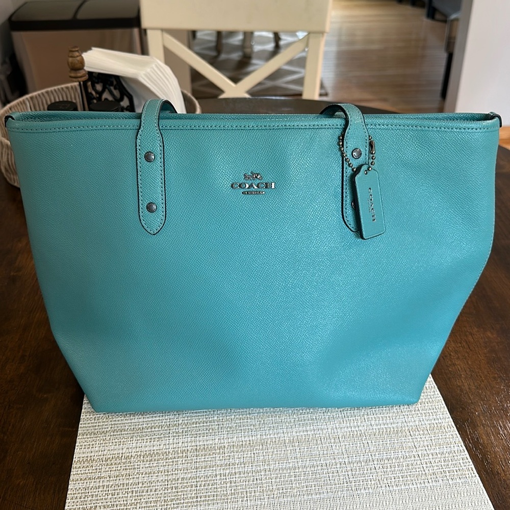 Coach Gallery Tote Bag Polished Pebble BEAUTIFUL Teal Color